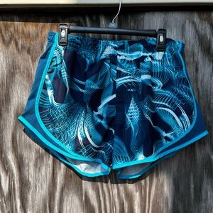 Nike dri-fit large women athletic shorts blue